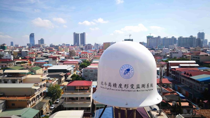 汽车连接器：连接汽车电子世界的桥梁